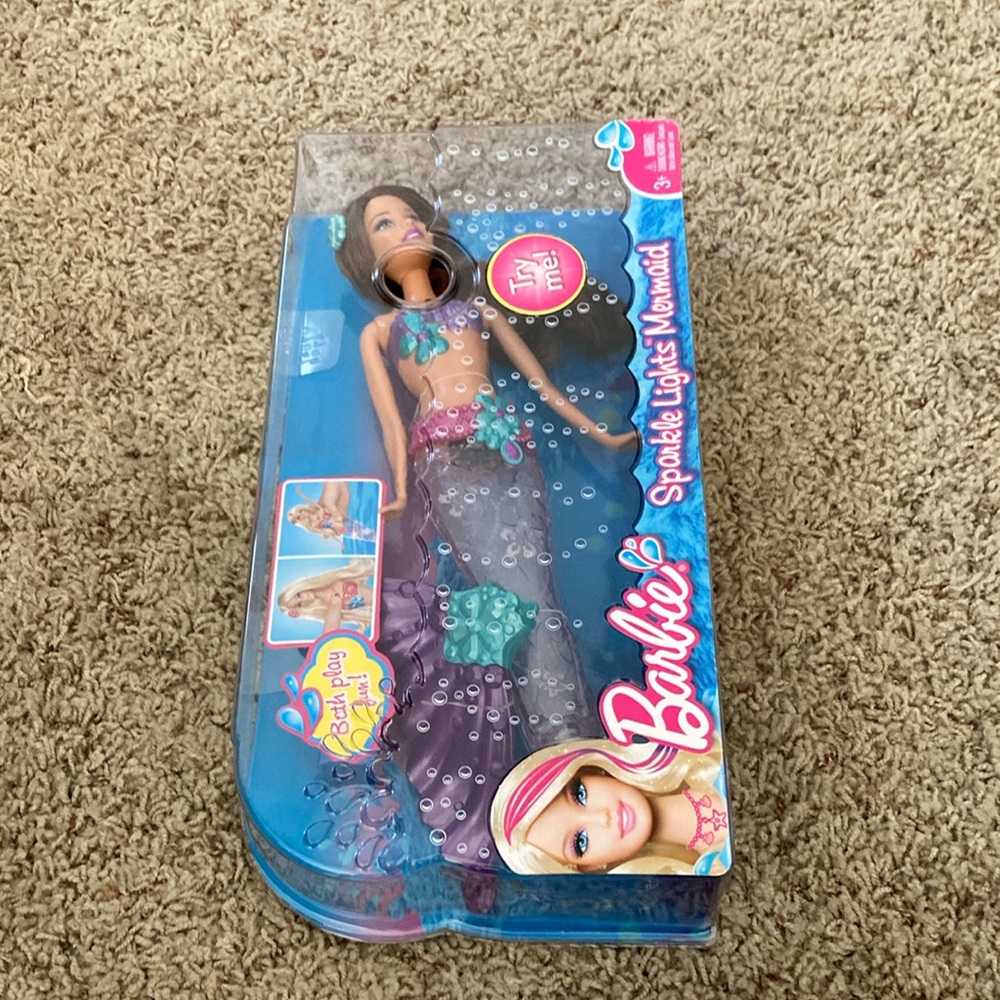 New Barbie Water Play Doll  sparkle lights mermaid